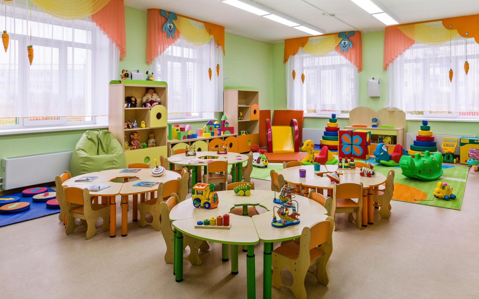 Все лучшее детям — мебель для дошкольных учреждений от интернет-магазина «12 стульев»