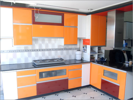 Оранжевый в дизайне кухни