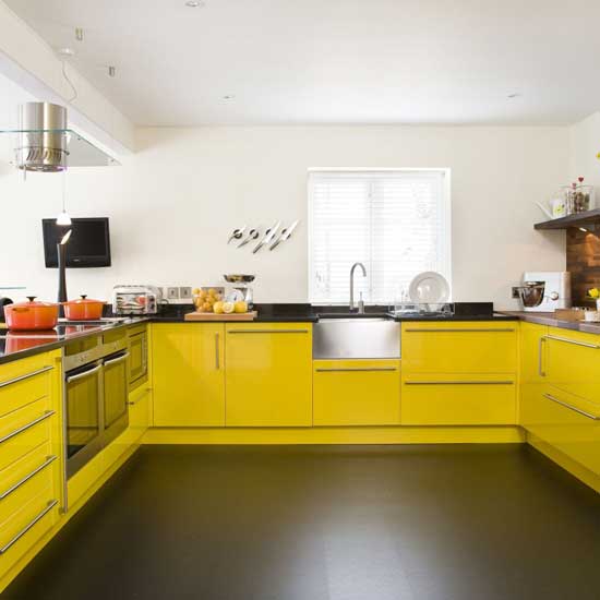 Желтый в дизайне кухни