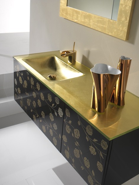 Золотая мебель для ванной комнаты 